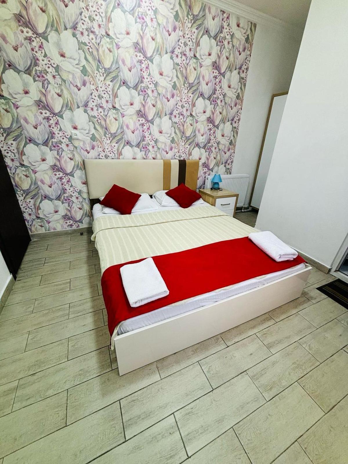 Nikas Guest House Батуми Екстериор снимка