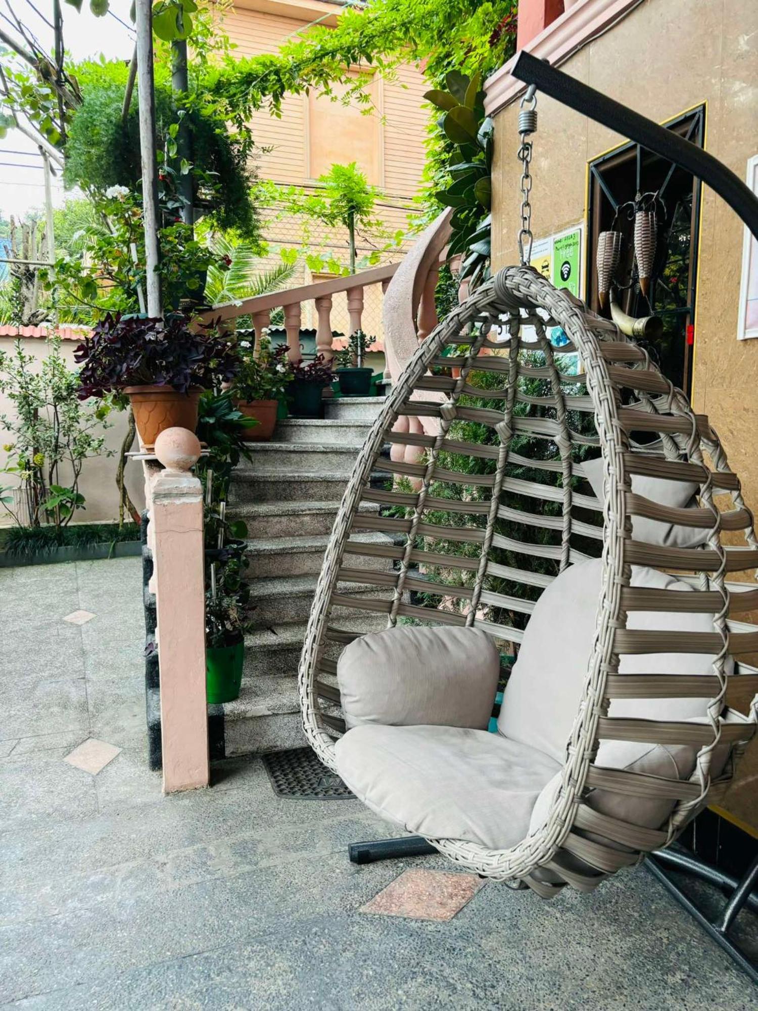 Nikas Guest House Батуми Екстериор снимка